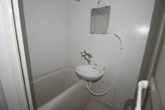 洗面設備　※別部屋の写真です