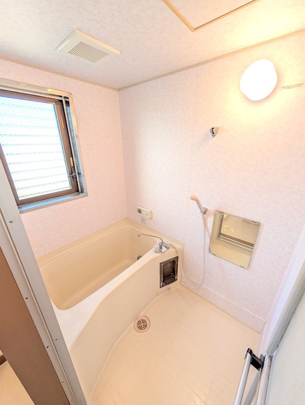 バス・シャワールーム　追焚機能が付いた快適なお風呂