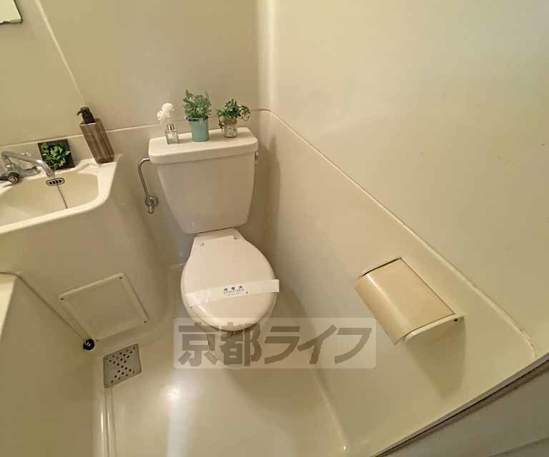 トイレ　ユニットバスのトイレです。