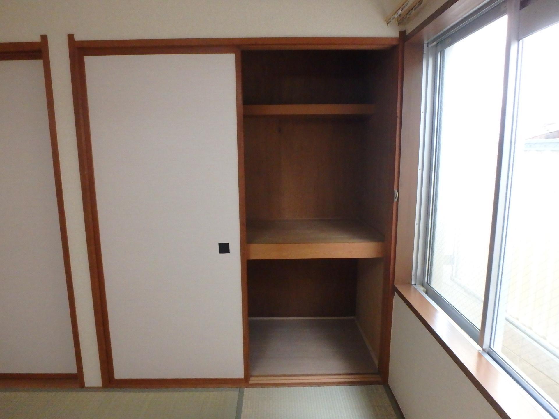 収納　布団などが仕舞える押入収納です