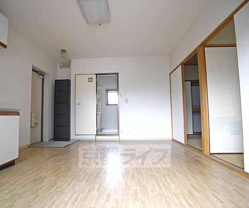 居室・リビング　広々リビングです。