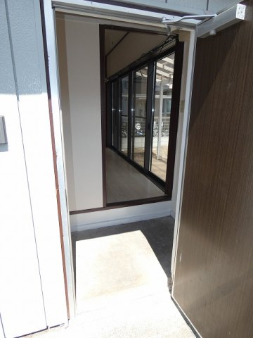 玄関　シューズボックスのある玄関です