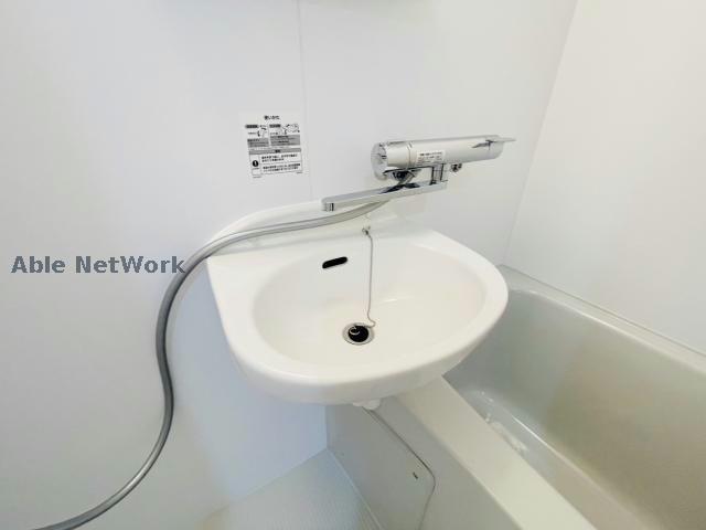 洗面設備　同型タイプです