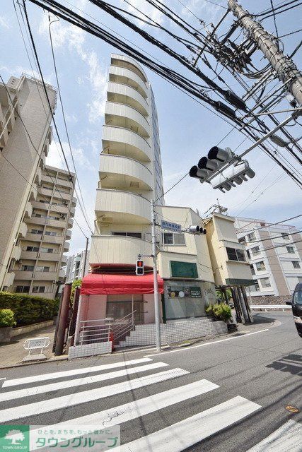 エントランス　★1階にはお店が入っています★