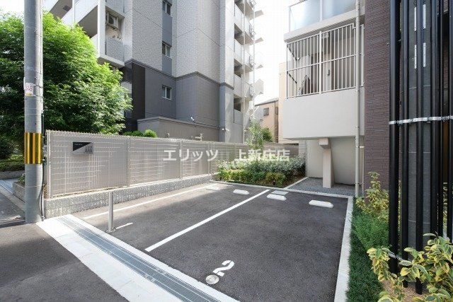 駐車場　駐車場