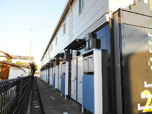 玄関　備品や設備仕様は号室等により異なります。現地をご確認下さい。