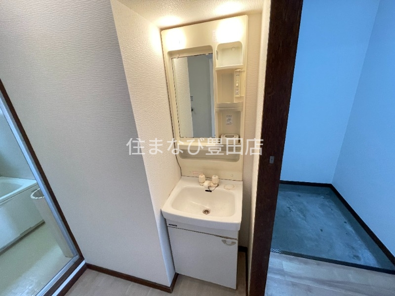 洗面設備　同型別部屋写真