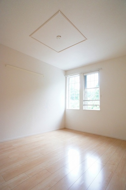 その他部屋・スペース　南側洋室