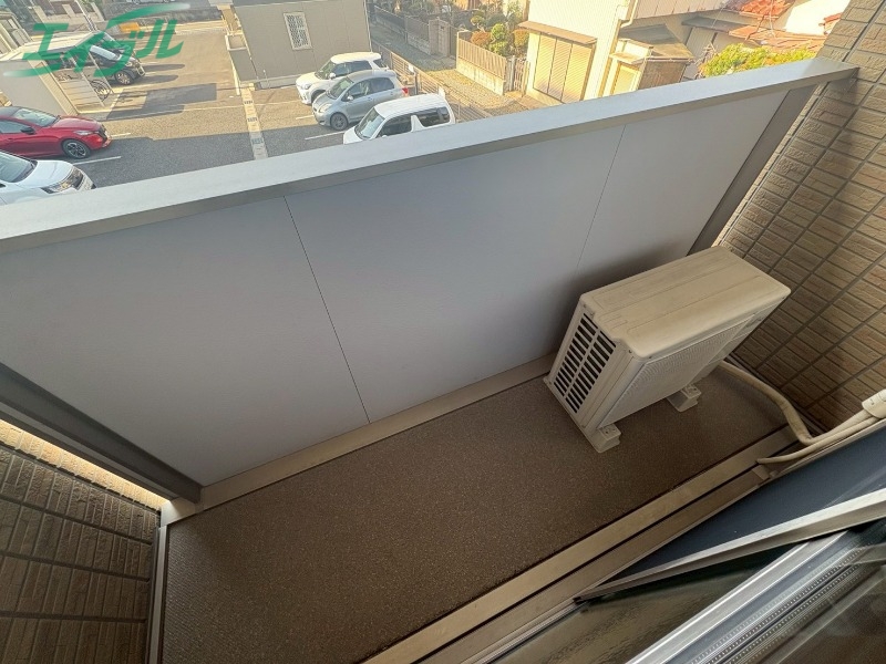 バルコニー　別部屋同タイプ