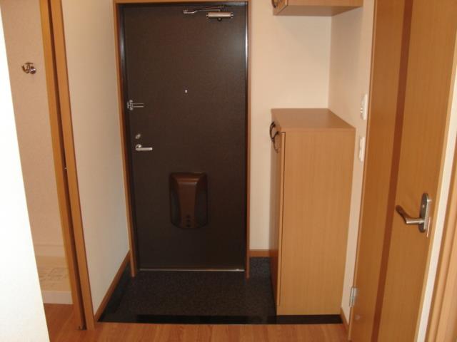 玄関　玄関(人感センサーライト)