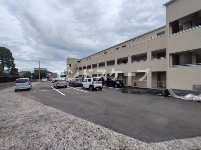 駐車場　高崎、前橋のお部屋探しはエンドスケープまで！お客様の理想お聞