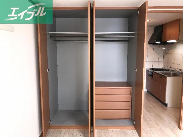 収納　クローゼット