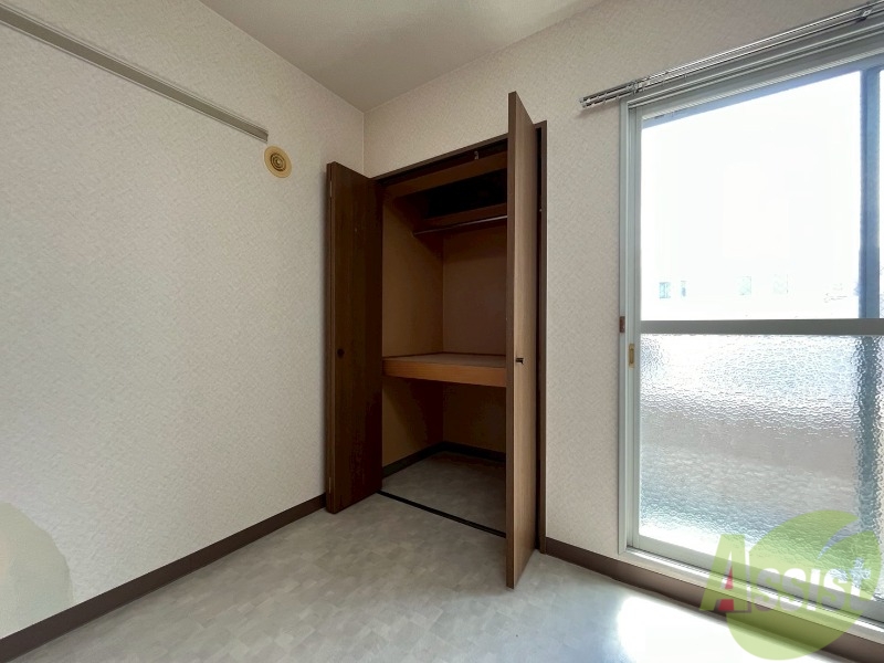 収納　こちらは収納です。物をしまう事ができますね！