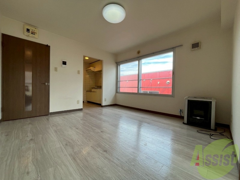 居室・リビング　広くてキレイなお部屋が広がっていて、充実した生活が送れそう。