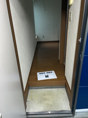 玄関　同間取　別部屋写真（１０４号室）