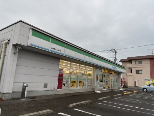 コンビニ　ファミリーマート 西条喜多川通り店（コンビニ）まで340m