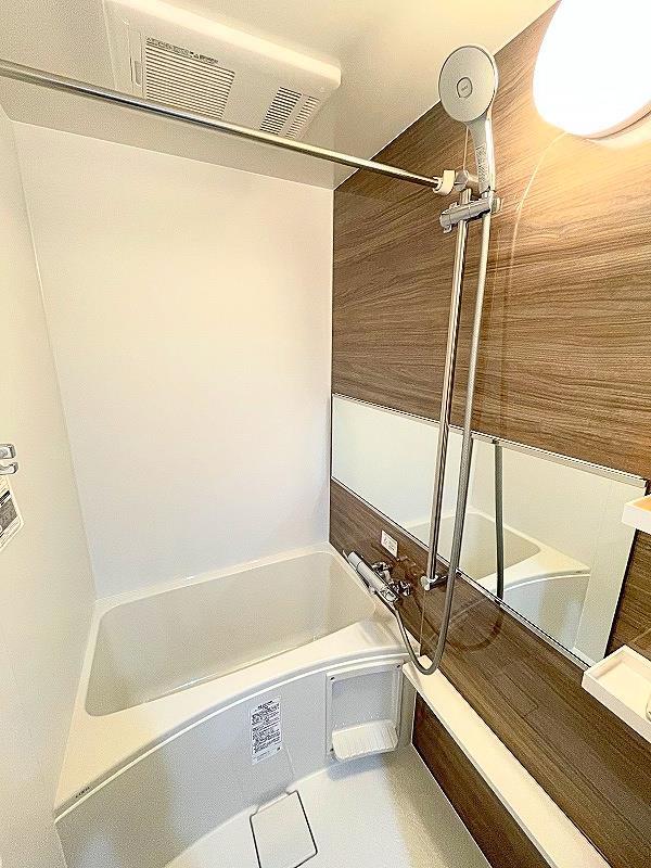 バス・シャワールーム　浴室乾燥機能付き