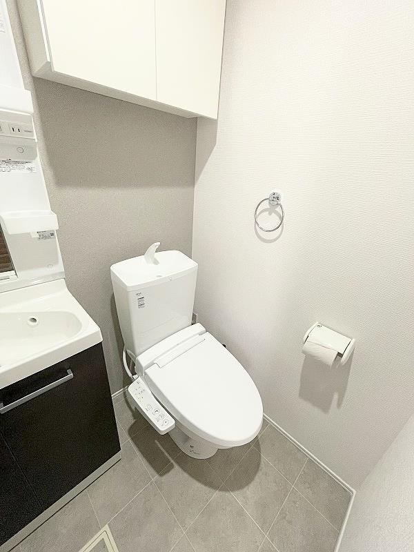 トイレ　温水洗浄暖房便座