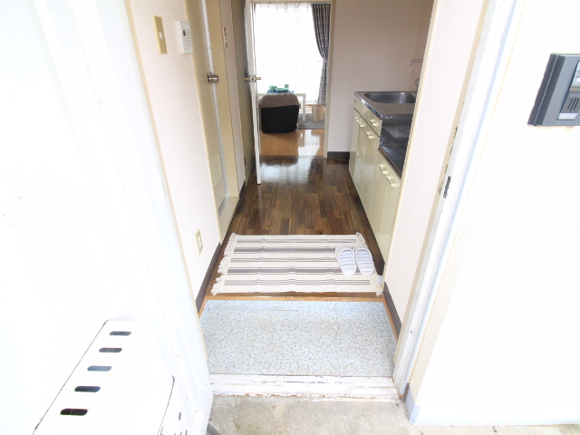 玄関　他の部屋の写真となりますので現地ご確認ください