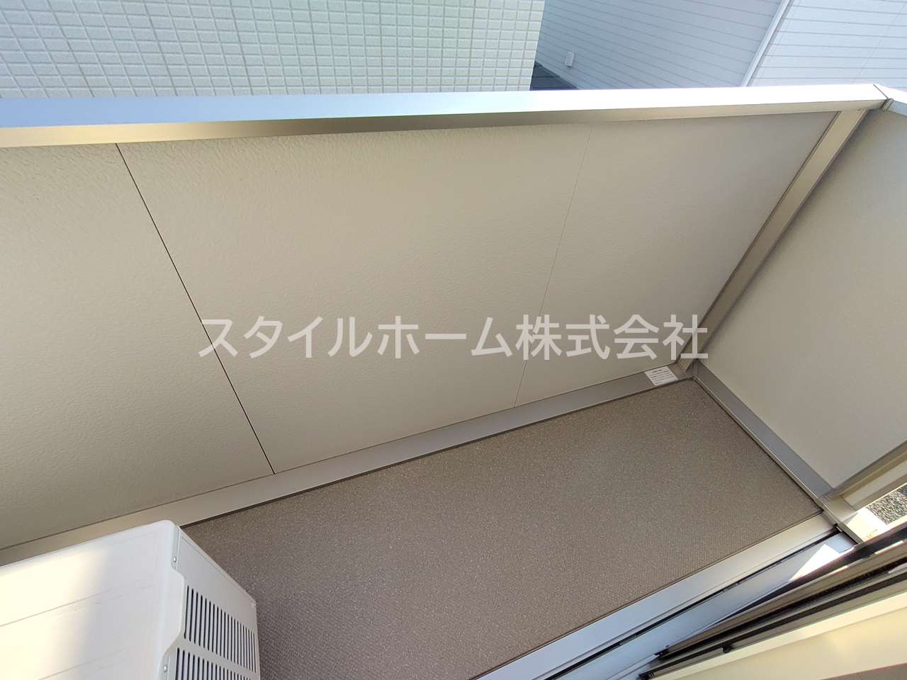 バルコニー　別部屋写真です。