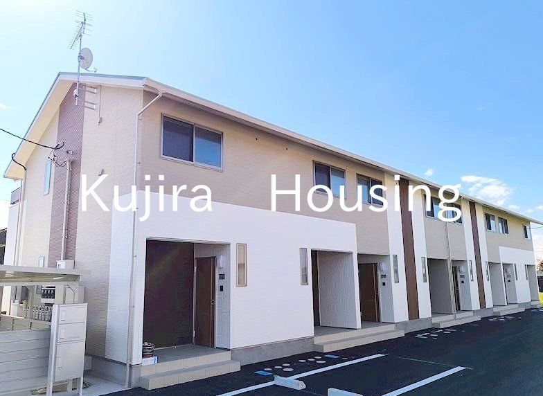 猿島郡五霞町大字小福田のアパートの建物外観