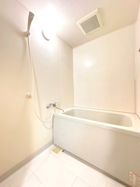 バス・シャワールーム　☆ゆとりのあるお風呂です☆