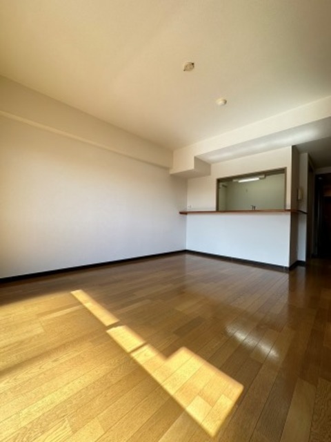 居室・リビング　☆日が入るので明るいです☆