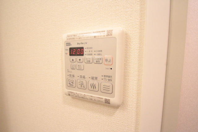 その他設備　※別室（反転タイプ）の参考写真です。