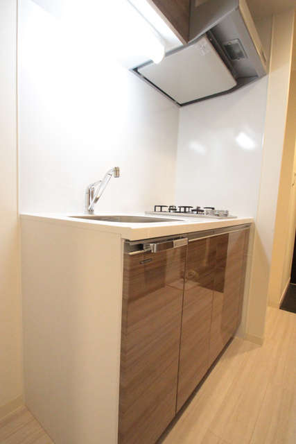 キッチン　※別室（反転タイプ）の参考写真です。