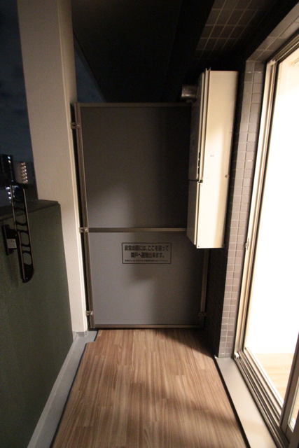 バルコニー　※別室（反転タイプ）の参考写真です。