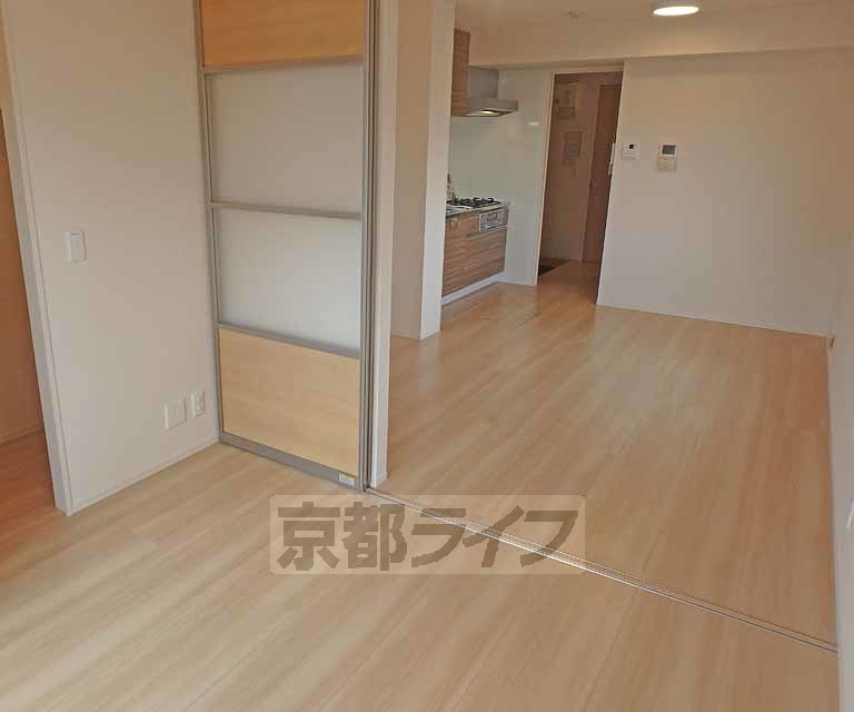 居室・リビング　奥行きのある空間です。