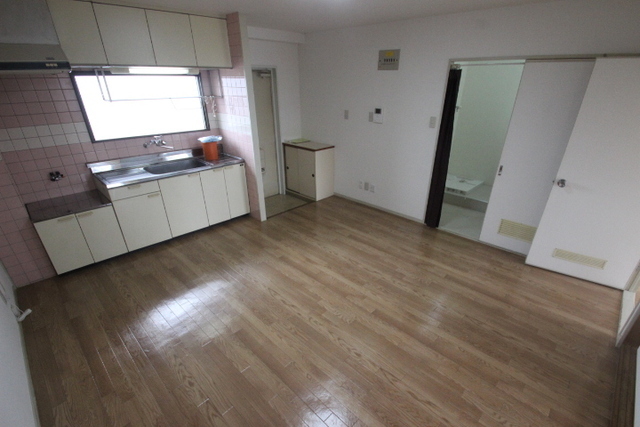 居室・リビング　別号室の写真です