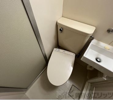 トイレ　トイレ