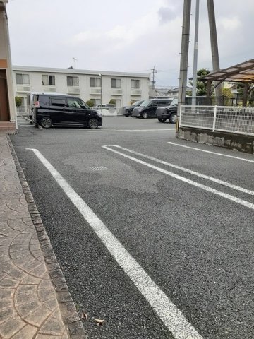 駐車場　駐車場があります