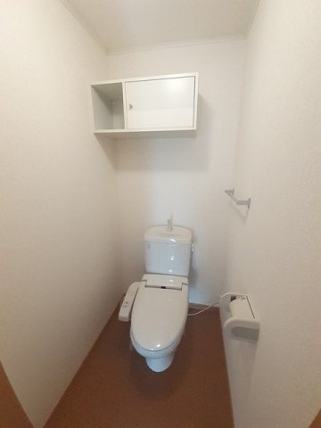 トイレ　清潔感のあるトイレです