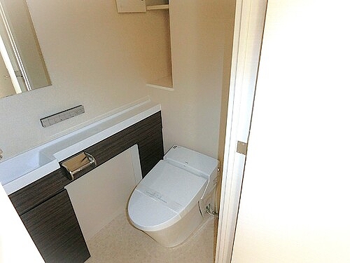 トイレ　洗浄機能付き便座　※2023年9月撮影