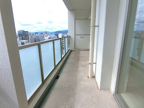 バルコニー　南向きバルコニー　※2023年9月撮影