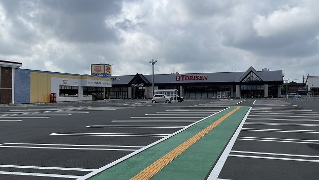 スーパー　とりせん平和町店（スーパー）まで877m