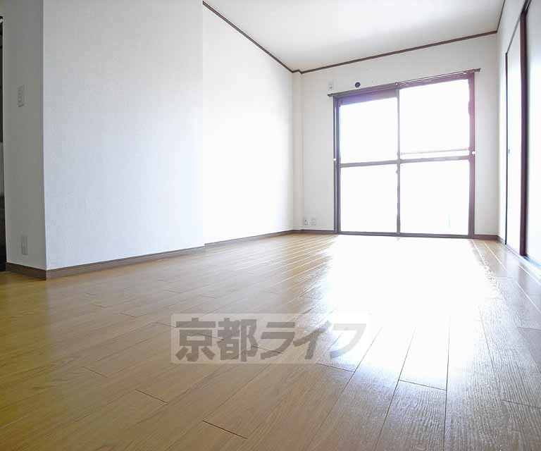 居室・リビング　広々してます。