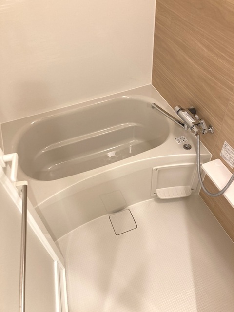 バス・シャワールーム　※写真は同タイプ住戸です。