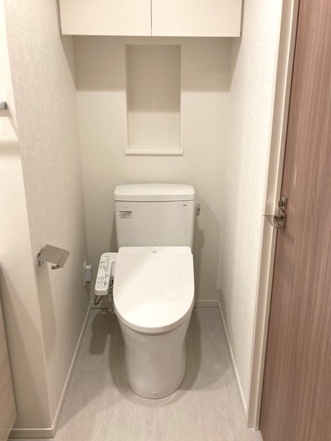 トイレ　※写真は同タイプ住戸です。