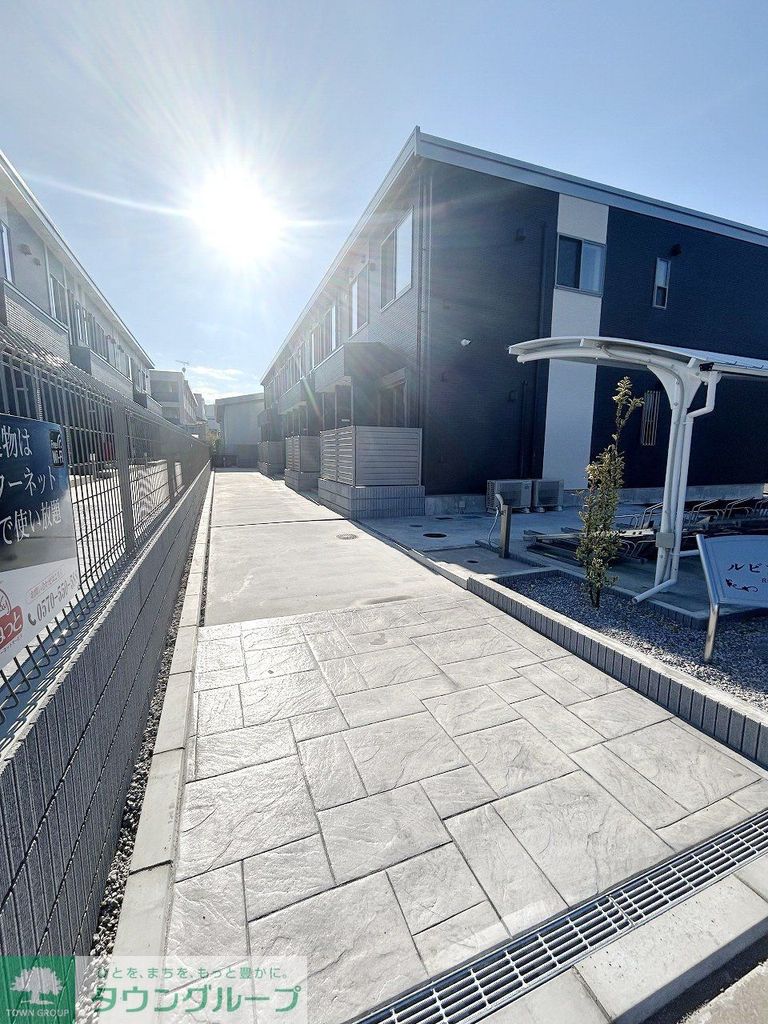 エントランス　庭