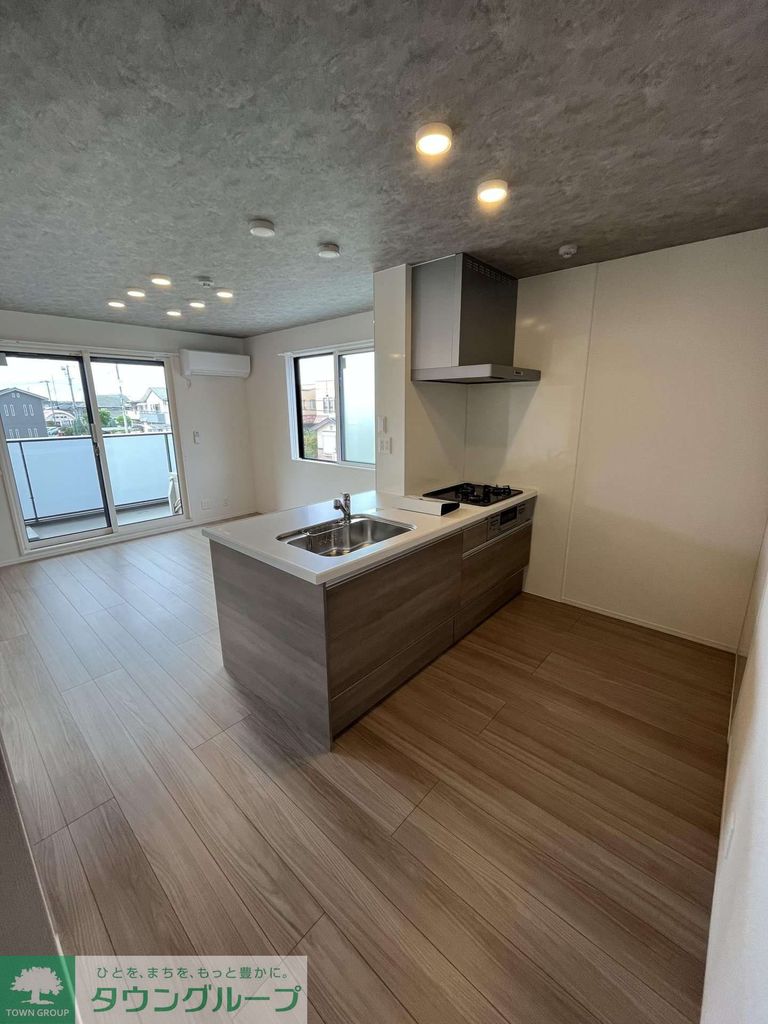 キッチン　玄関