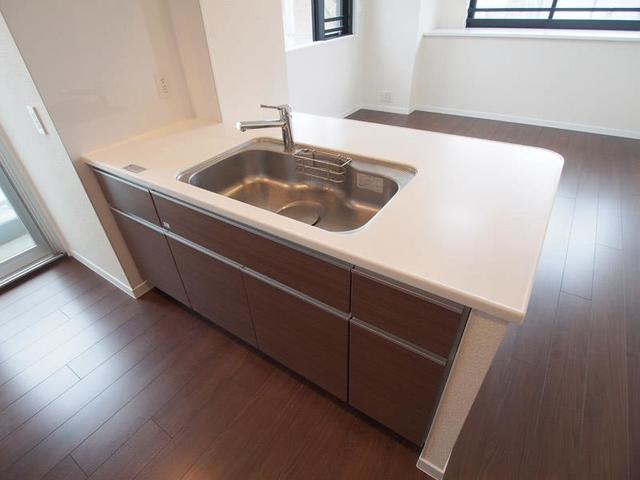 キッチン　※写真は同タイプ住戸です。