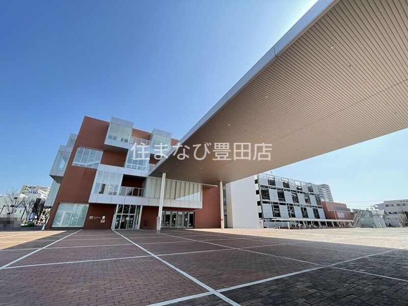 役所　アンフォーレ（安城市図書館）（役所）まで1110m
