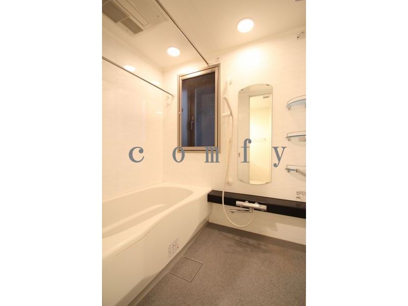 バス・シャワールーム　追炊き・浴室乾燥機付き