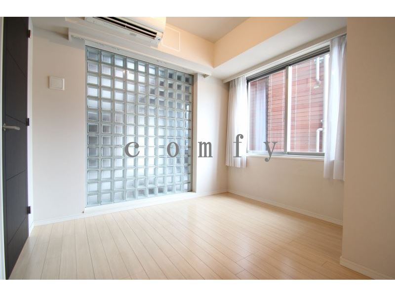 その他部屋・スペース　２面採光の洋室