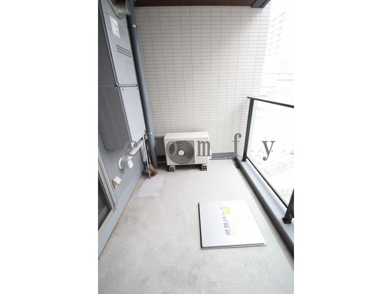 バルコニー　奥行きのあるバルコニー