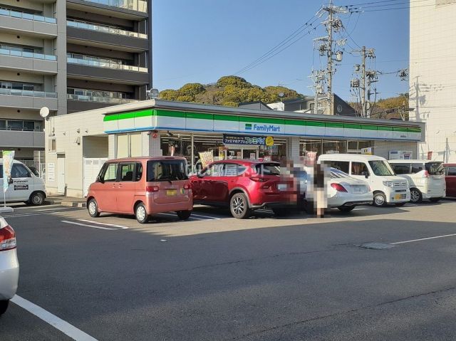 コンビニ　ファミリーマート 静岡東町店（コンビニ）まで1001m