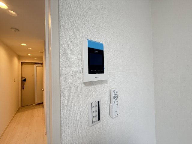 セキュリティ　モニター付きインターホン